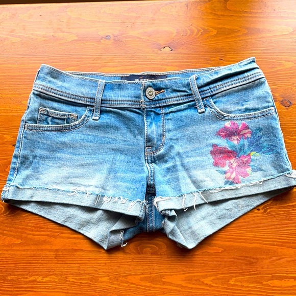 Hollister Denim - Hollister Unique Painted Flower Jean Shorts